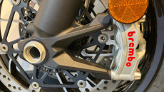 Ducati Diavel V4 - Dark Stealth Yellow (25MY)